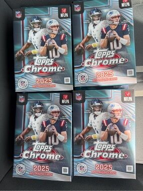 Topps Chrome 2025 Trading Card Hanger Boxes